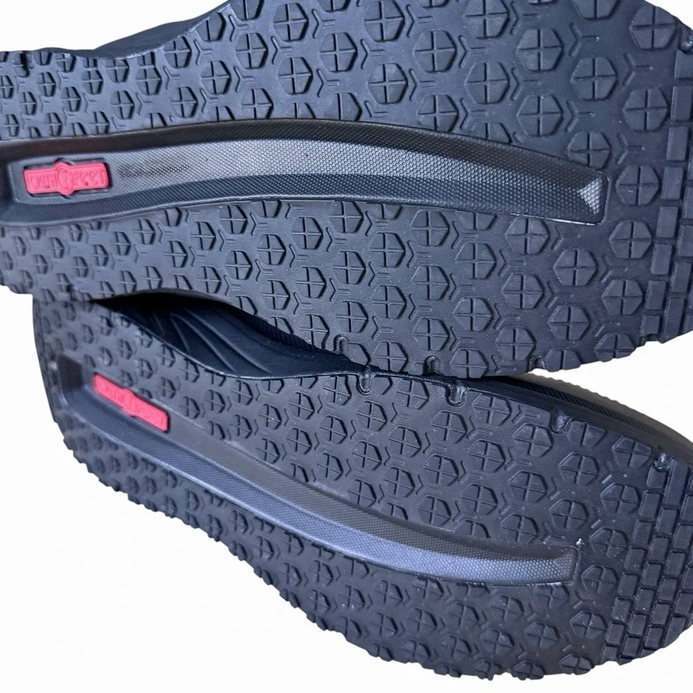 Orthofeet Orthopedic Black 9.5 D Medium Walking Sneakers Shoes -Missing Insoles